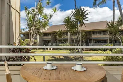 Image de Kihei Bay Vista # A-102 1Bd / 1Ba En face de la plage 4 personnes