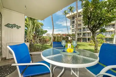 Image de Mes séjours parfaits: rez-de-chaussée, à deux pas du parc de la plage Kamaole Ii! Nouveau A / C!