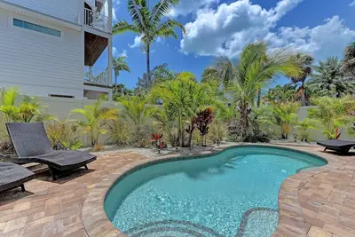 Image de 6 chambres 6. 5 salles de bain à 2 minutes de la plage ** Piscine CHAUFFÉE Et Seul Hot Tub ** Garage Bikes Wifi gratuit