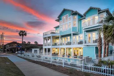 Image de Accueil Spectaculaire de Crystal Beach Avec Piscine Privée et vue sur le Golfe!