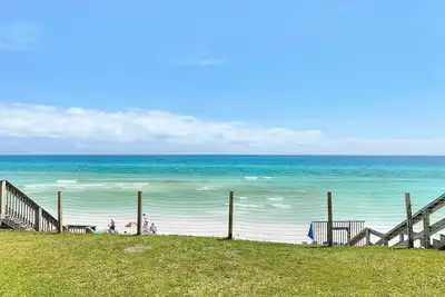 Image de Sunseekers 2! Front de mer, rez-de-chaussée, vue imprenable sur l'océan! Réservez dès maintenant pour l'automne 2019!