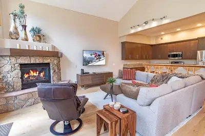 Image de White Wolf 962 Luxury Townhome bain à remous Breckenridge Summit Mountain Rentals