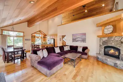Image de Muhlebach - Tahoe Donner 4 Br w / Hot Tub et piscine et centre de remise en forme Hoa