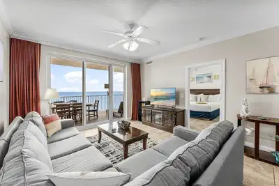 Image de Condo Beach Front! Ouvert 8 / 9-16! Jusqu'à 8 personnes!