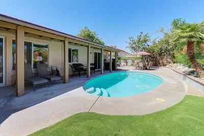 Image de Charmante maison familiale avec piscine privée et accès facile aux attractions locales