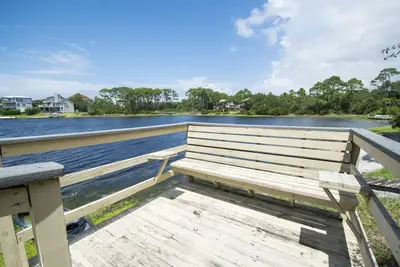 Image de Bellevue - Profitez d'une vue magnifique sur le lac côtier des dunes, le lac Stallworth