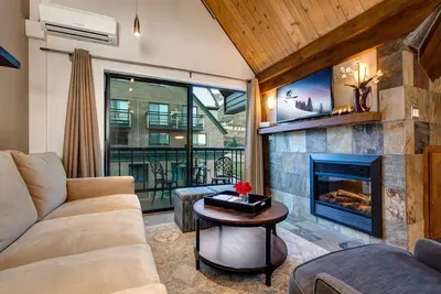 Image de Demeure dans le village! Au coeur de Park City Mountain
