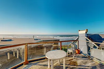 Image de Élégant condo avec vue magnifique sur l'océan et accès à la plage à proximité!