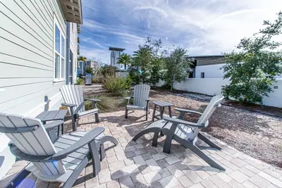 Image de 3br☀️Chalet Mer-Blue Mtn Beach-30a☀️Open 11 au 13 mai 835 $! À côté de la piscine et du bain à remous