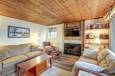 Image de Condo avec piscine partagée et courts de tennis - à pied des pistes de ski!