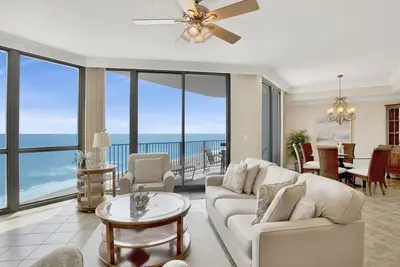 Image de Superbe Phoenix Ix 2br Condo - devant le golfe!