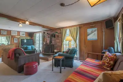 Image de Barlow Cabin à Govy - Grande cabine de camp de ski. Réservez maintenant pour la saison estivale