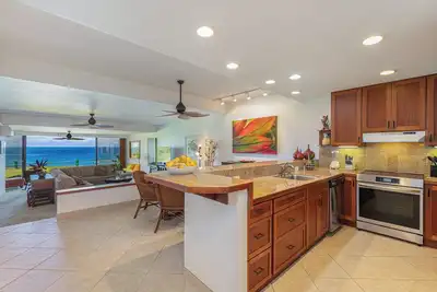 Image de Magnifiquement Décoré Condo Avec vue sur L'océan lié Pour Prendre Votre Souffle!