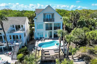 Image de 5 Roadrunner-Direct Oceanfront avec ascenseur, piscine et spa.