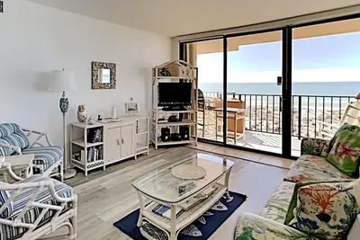 Image de Gulf Front Condo à Gulf Winds ~ Balcon privé ~ Grande piscine communautaire ~ WiFi gratuit