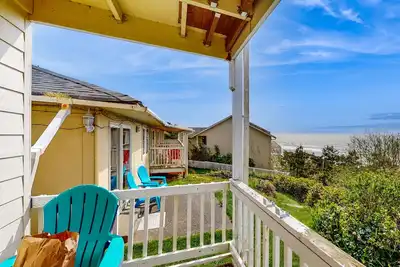 Image de Cozy, condo pittoresque w \/ vue sur l'océan et accès facile à la plage - chiens ok!