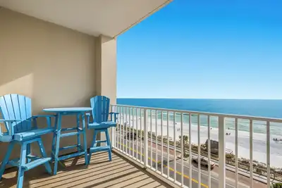 Image de ~ Ete Disponible ~ Beach View Condo @ Resort! Piscine, Hotub, Gym + Avantages Vip Gratuits! !
