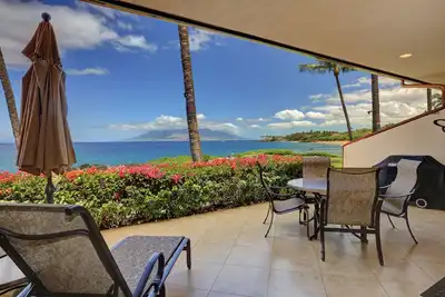 Image de Unité améliorée avec de belles vues sur l'océan - À partir de 899 $ / nt - Makena Surf F-107