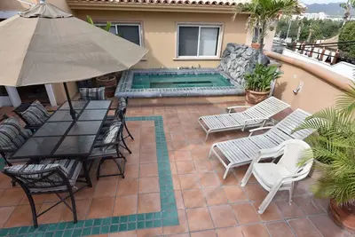 Image de 4 Br \/ 3 Ba - 1 bloc de la plage de Medano - distance de marche de tout