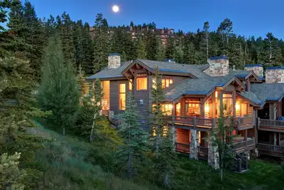 Image de Ski-in Ski-out Deer Valley Luxury 4 Bedroom