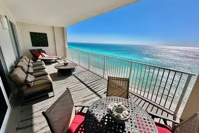 Image de À couper le souffle Nouveau Condo 2/2 Ocean Reef Beach-Front - Réservez Maintenant pour les meilleures dates!