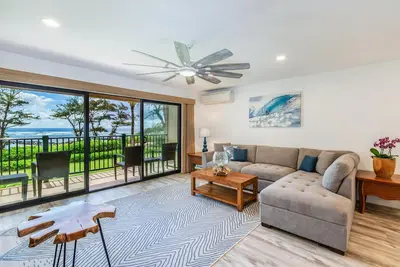 Image de Condo sur la face à la mer de 2 chambres à l'océan