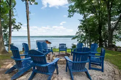 Image de Seneca Shores: \"Attention Wine Trail et amateurs de Lakefront! \"