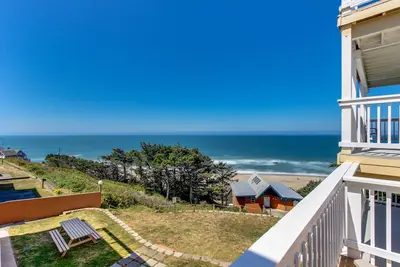 Image de Condo Dog-friendly w / vue partielle sur l'océan - à quelques pas de la plage!