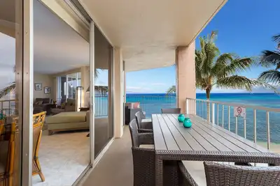 Image de Royal Kahana RÉNOVÉ 2016 Oceanfront!