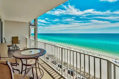 Image de ~ ÉTÉ Disponible ~ Deluxe Beach View Condo @ Resort! Piscine ~ Hotub + Avantages Vip Gratuits!