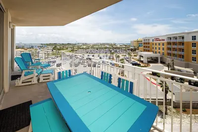 Image de \"Waterscape Unit A517\" Water Wonderland / Rivière paresseuse / Cascades / 5ème ��tage, vue sur le golfe! !