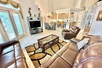 Image de 10% de réduction sur les séjours d'août! Villa de charme avec vue imprenable sur le lac! 5257 Ts