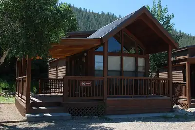 Image de Cozy \"Chalet\" Chalet de style Ă Three Rivers Resort
