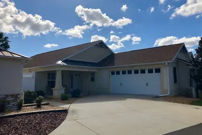 Image de Belle 3 ch / 2 salle de bain villa sur le lac Sumter Landing w / Golf Cart & WiFi