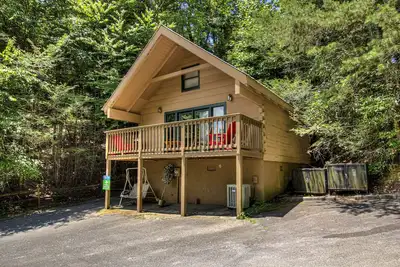 Image de 1 Chambre Log Cabin à distance de marche Gatlinburg Community Center