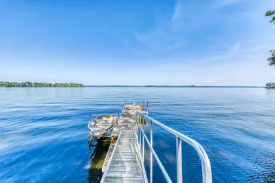 Image de Lakefront, le plaisir des amoureux de plein air w \/ quai privé et foyer