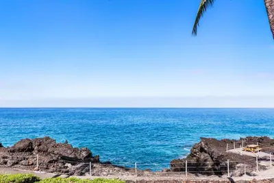 Image de Aloha Condos, Club de surf et de raquette de Keauhou Kona, Condo 2-202, Bord de l'océan