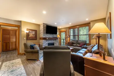 Image de 2 balcons avec vue sur la montagne, 2 minutes à pied de la télécabine, Wifi gratuit