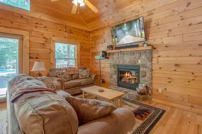 Image de Un paradis de montagne, 2 chambres, 6 couchages, accès à la piscine, bain à remous, table de billard