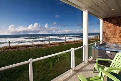 Image de Oceanfront w / bain à remous et piscine. Proche à pied de la plage et des magasins.