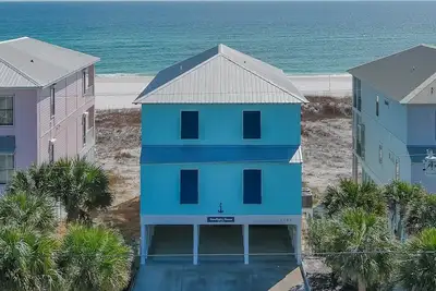 Image de Grande maison familiale en bord de mer avec grande cuisine + beaucoup de chambres 'Southern Grace'