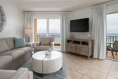 Image de Entièrement rénové Westwinds Beachfront Condo!