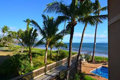 Image de Kihei Sands Beachfront Condo B7 sur la belle plage de Sugar de Maui!