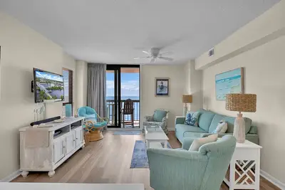 Image de WaterPointe Ii Réveillez-vous avec une vue imprenable sur le lever du soleil depuis le balcon de votre unité d'extrémité!