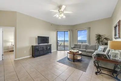 Image de Condo sur la plage avec balcon privé | Splash Pad! | Mes escapades à la plage