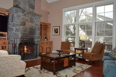 Image de Luxe Topridge Unit 17b off Bear Mountain Ă Killington.