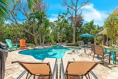 Image de Manatee Manor par Duncan Real Estate