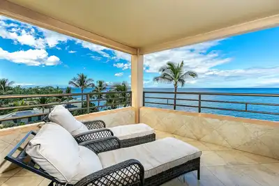 Image de Premier Ocean Front avec des vues incroyables! Pb 604