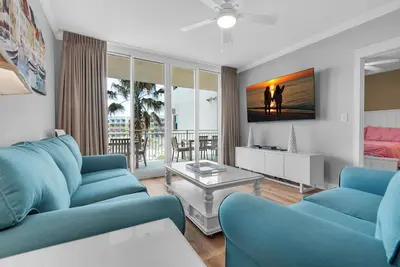 Image de AtWaterscape 425a -2br- Complexe en bord de mer! �� Walk2Beach - Ouvert du 13 au 16 mai 936 $!