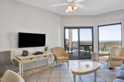 Image de Grand balcon à ce 1er étage Phoenix Vi 2br Condo! Offres de printemps! !